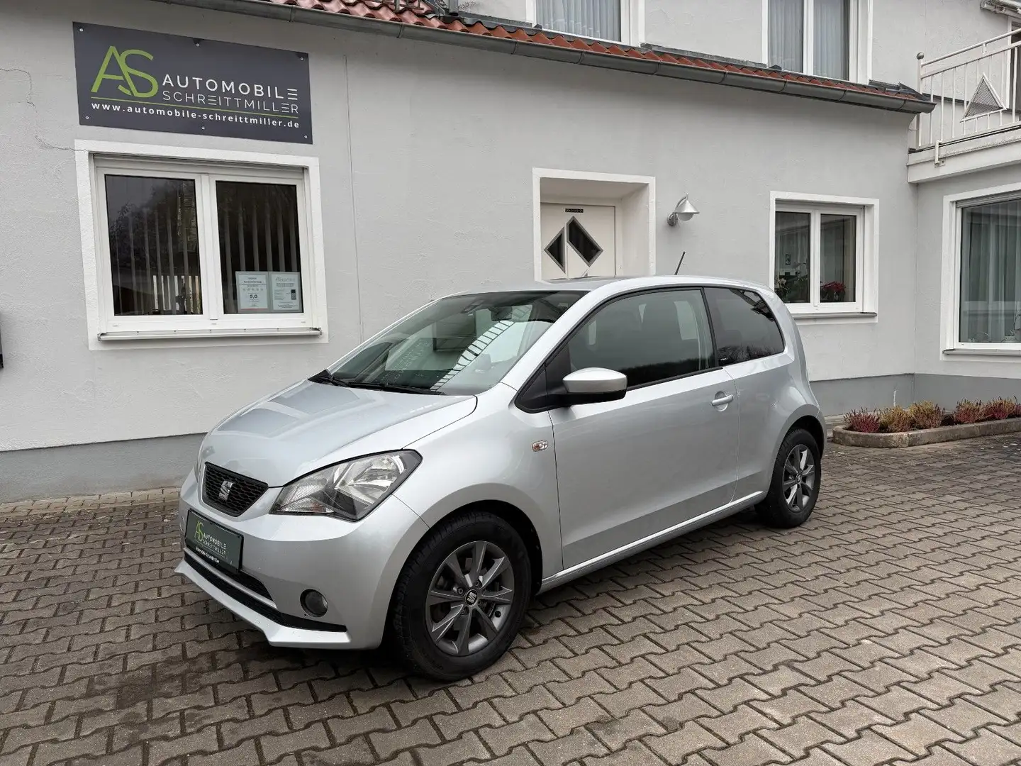SEAT Mii I-Tech 75PS AC NAVI ZV  WR PDC HI DAB+ ALU Zilver - 1