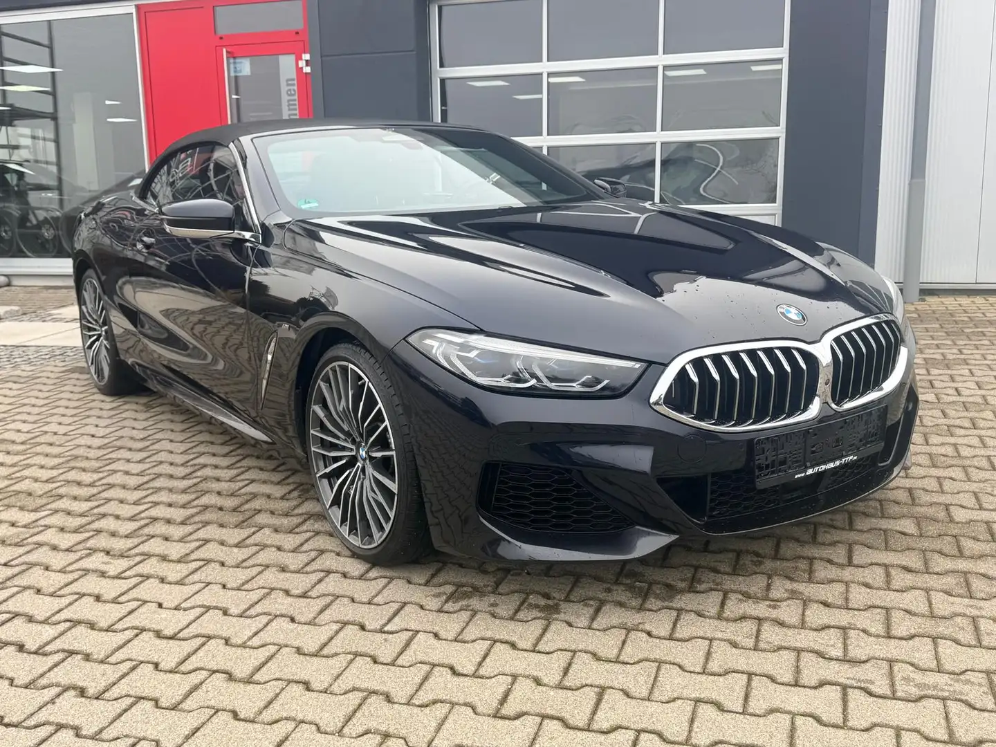 BMW M850 i xDrive Cabrio Standheiz. B&W Sitzbelüftung Чорний - 1