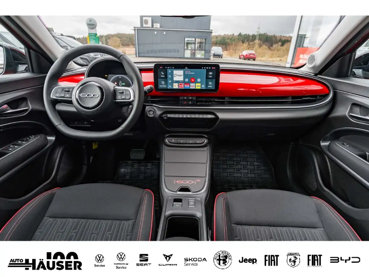 Fiat 600 RED 54 kWh TEMPOMAT LED APPLE ANDROID 13