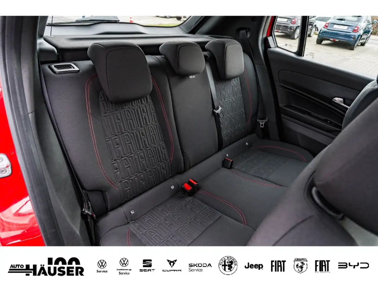 Fiat 600 RED 54 kWh TEMPOMAT LED APPLE ANDROID 12