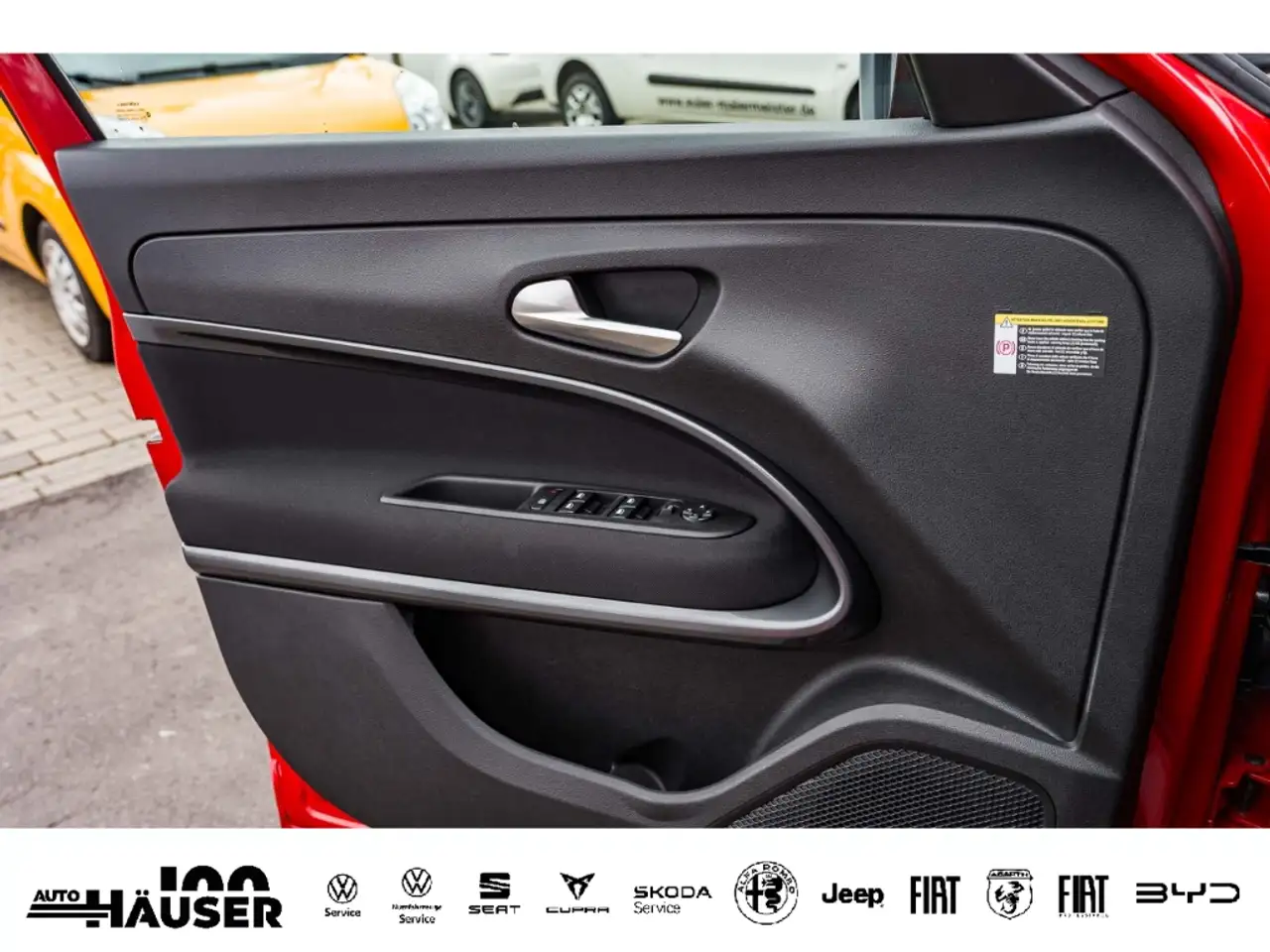 Fiat 600 RED 54 kWh TEMPOMAT LED APPLE ANDROID 17