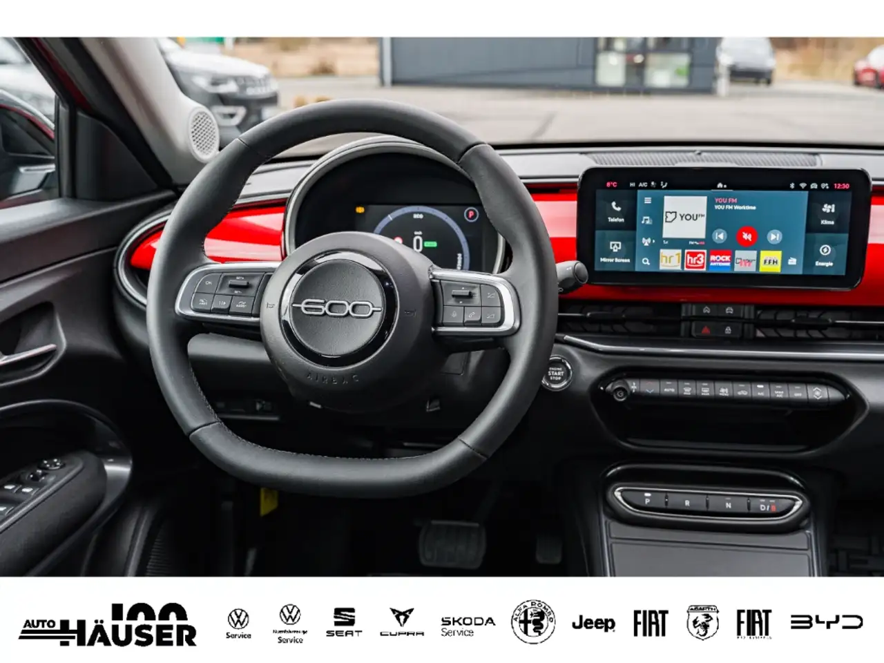Fiat 600 RED 54 kWh TEMPOMAT LED APPLE ANDROID 14