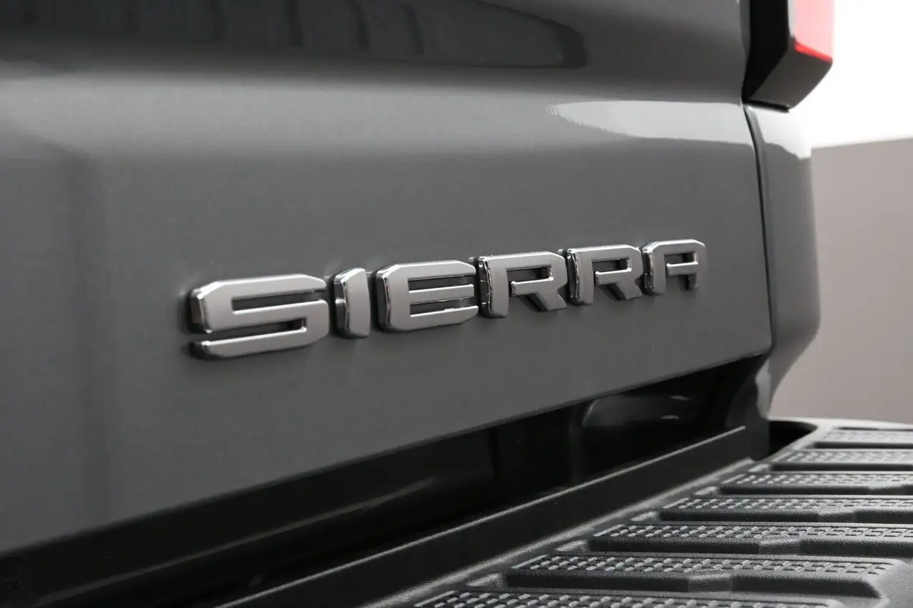 GMC Sierra 2500HD снимка GMC Sierra 2500HD