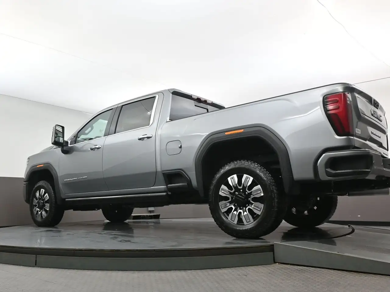 GMC Sierra 2500HD снимка GMC Sierra 2500HD