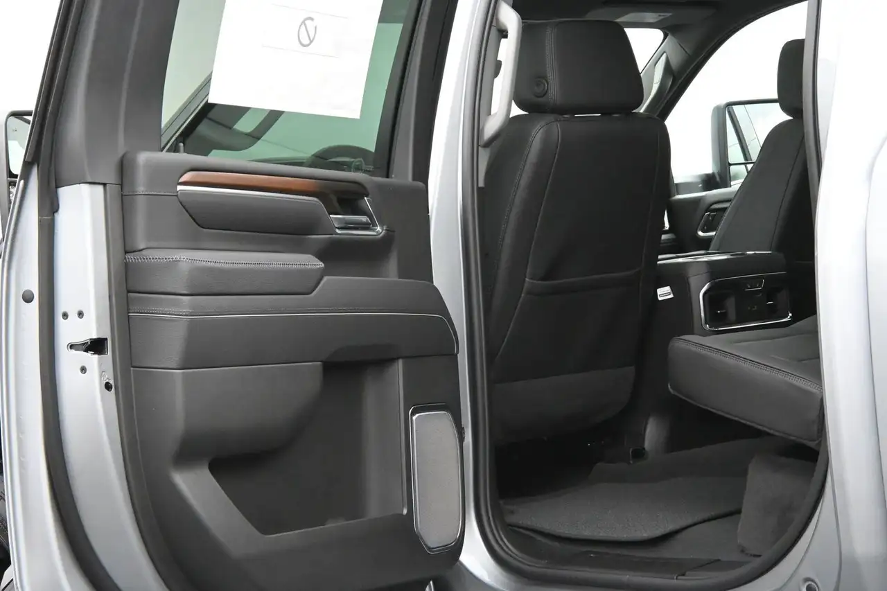 GMC Sierra 2500HD снимка GMC Sierra 2500HD