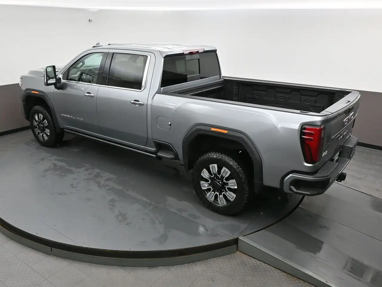 GMC Sierra 2500HD снимка GMC Sierra 2500HD