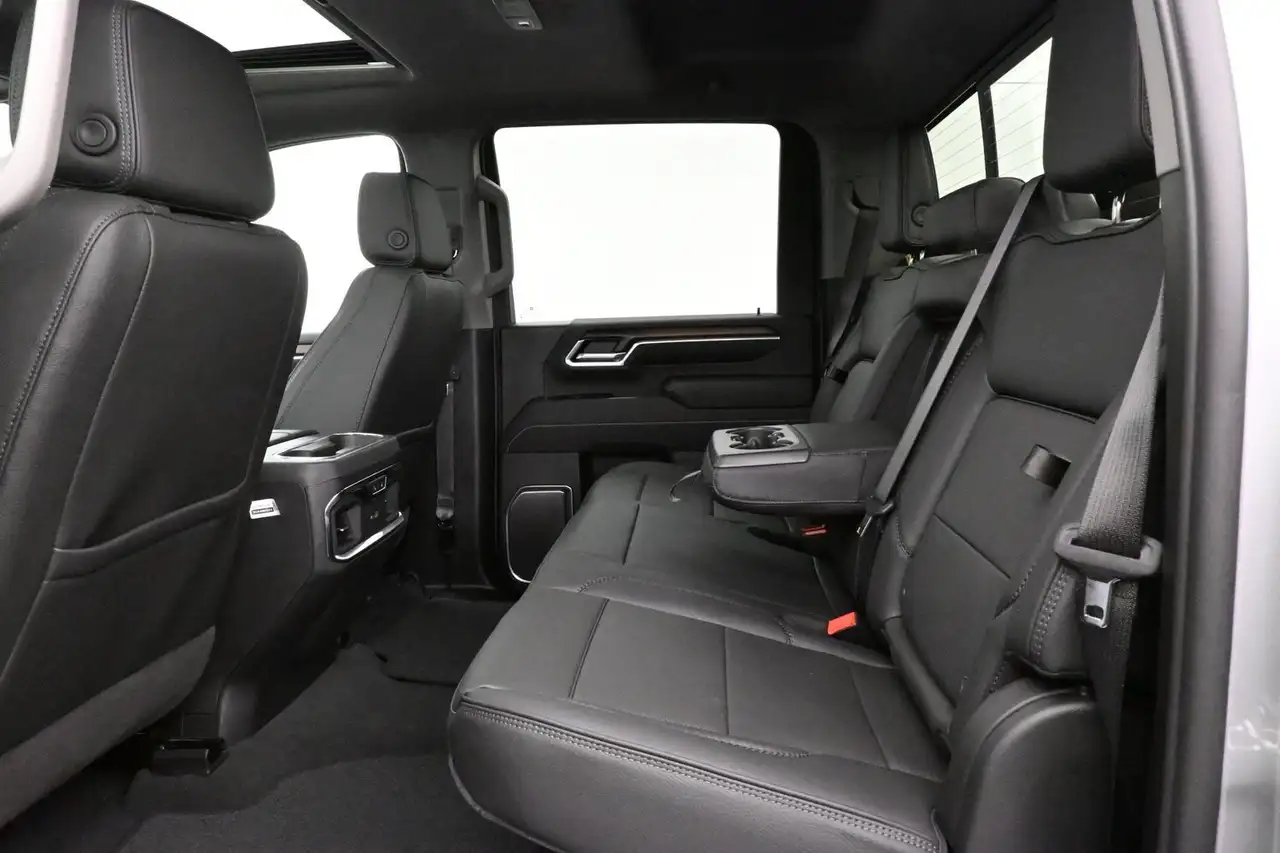 GMC Sierra 2500HD снимка GMC Sierra 2500HD