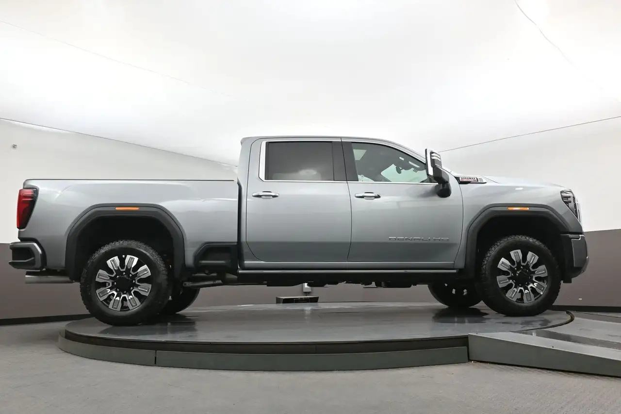 GMC Sierra 2500HD снимка GMC Sierra 2500HD