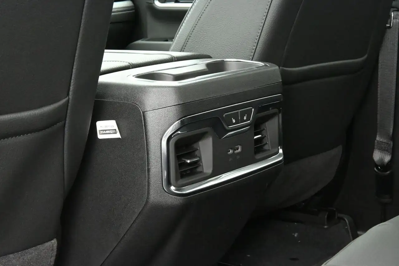 GMC Sierra 2500HD снимка GMC Sierra 2500HD