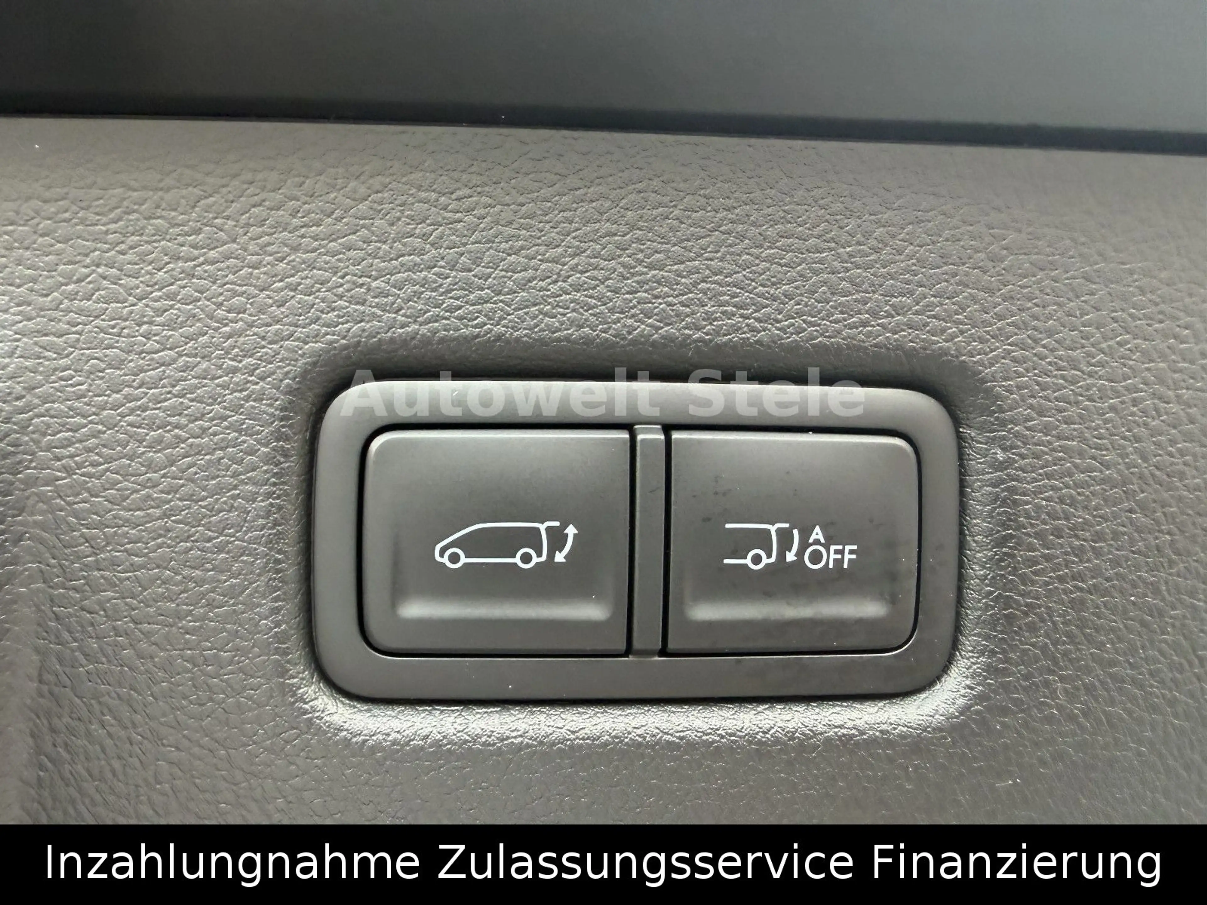Hyundai STARIA Prime Hybrid 2WD Voll Navi Leder Kamera — photo 14