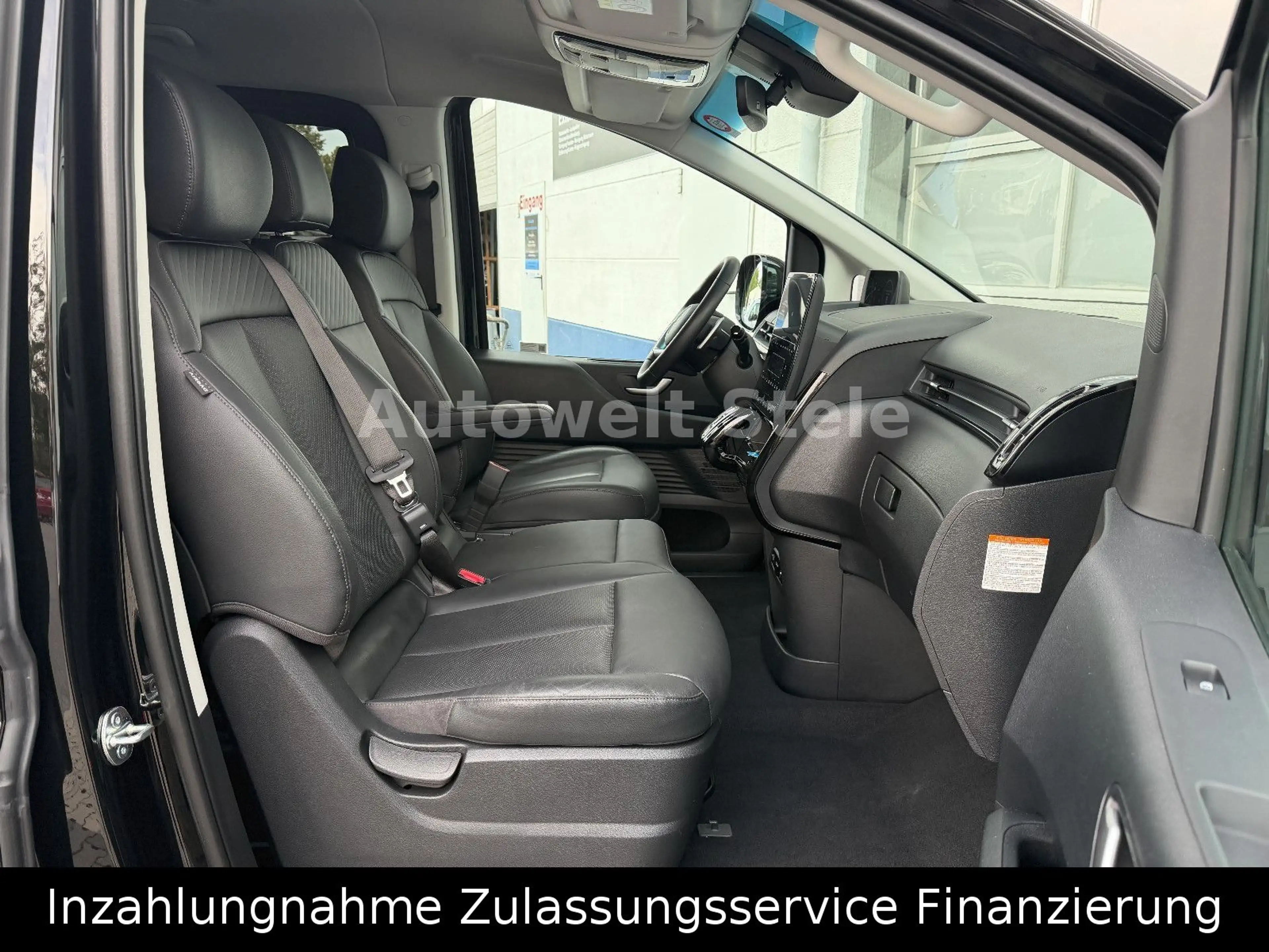 Hyundai STARIA Prime Hybrid 2WD Voll Navi Leder Kamera — photo 9
