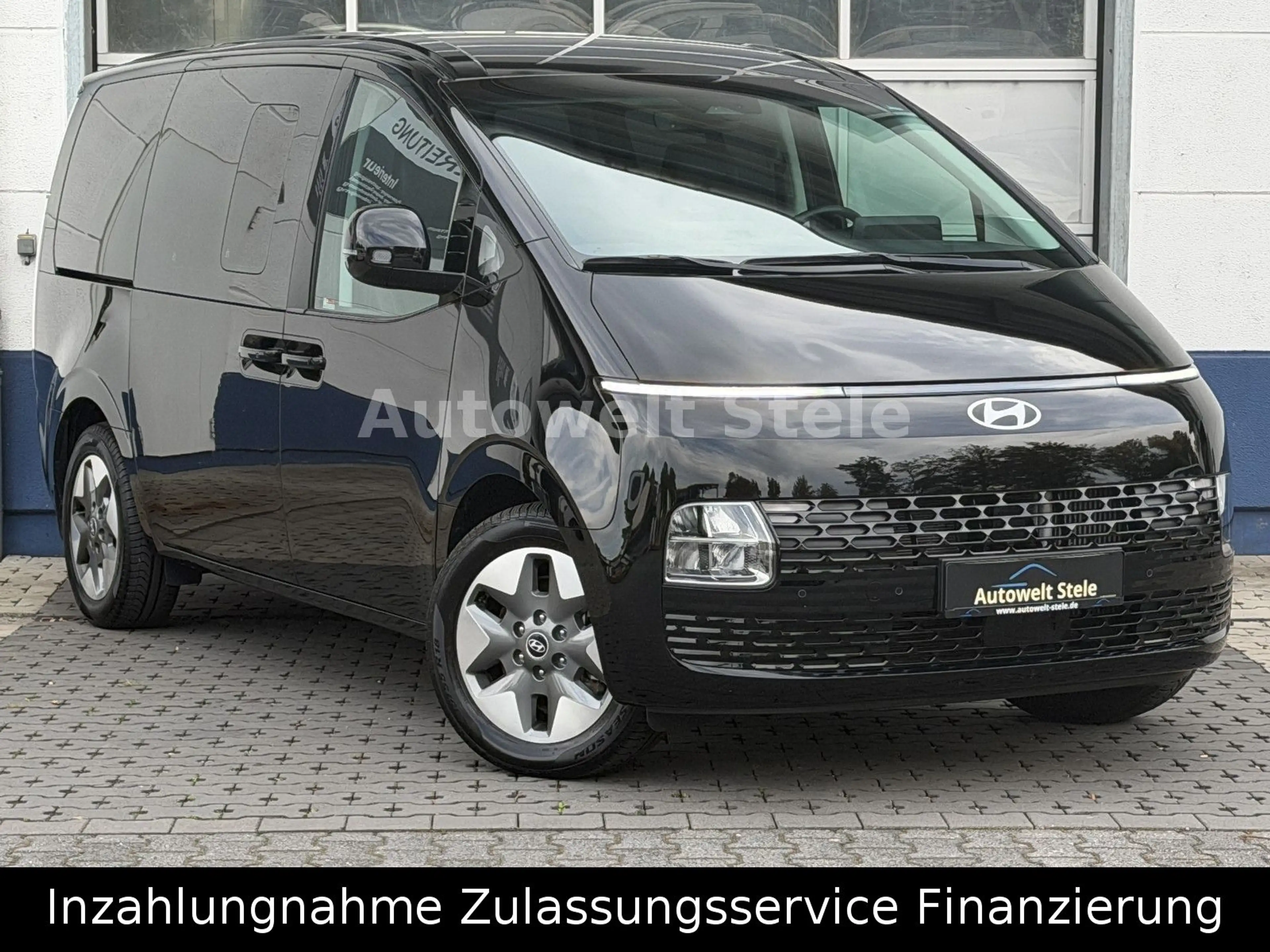 Hyundai STARIA Prime Hybrid 2WD Voll Navi Leder Kamera — photo 2