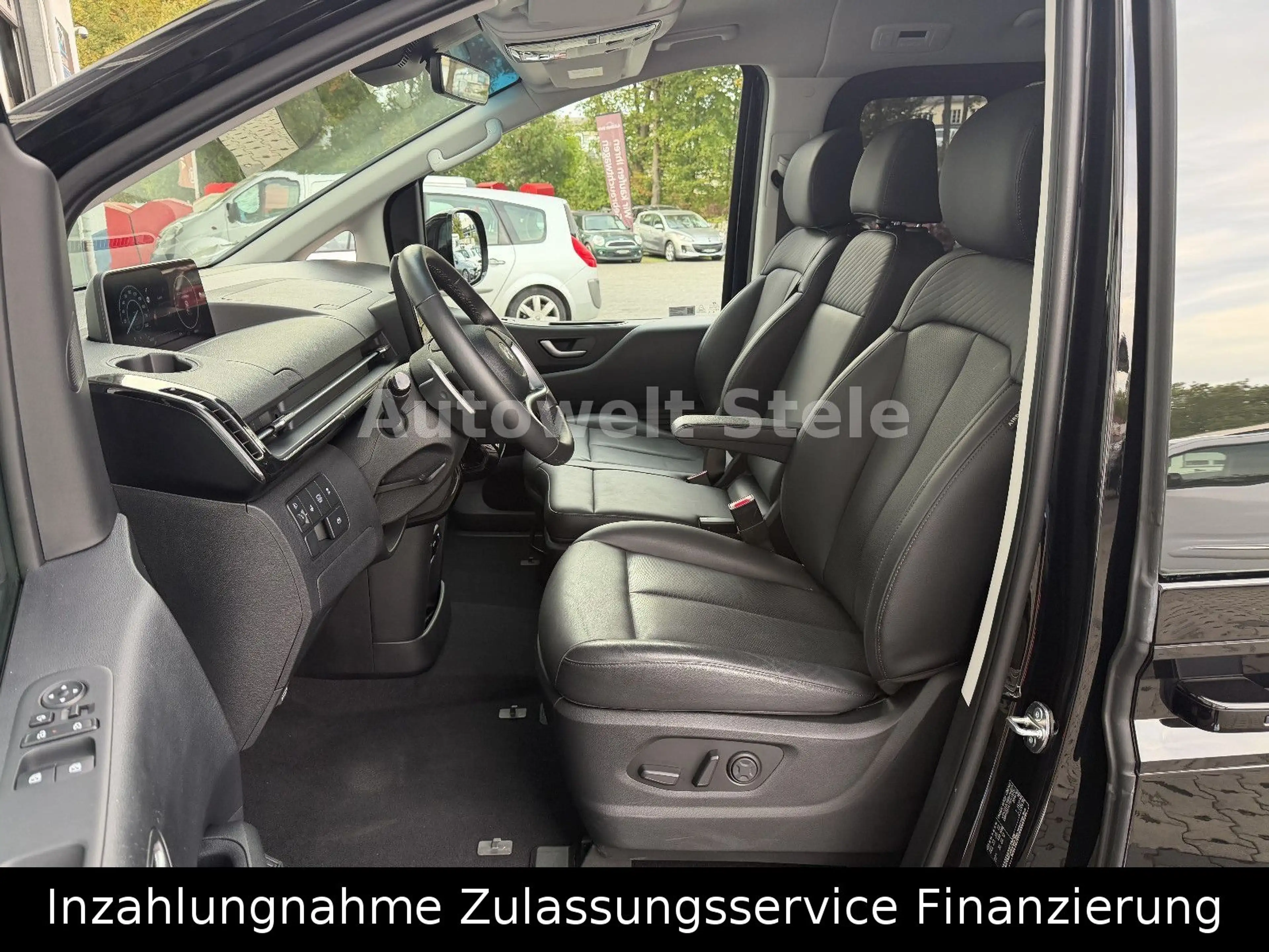 Hyundai STARIA Prime Hybrid 2WD Voll Navi Leder Kamera — photo 6