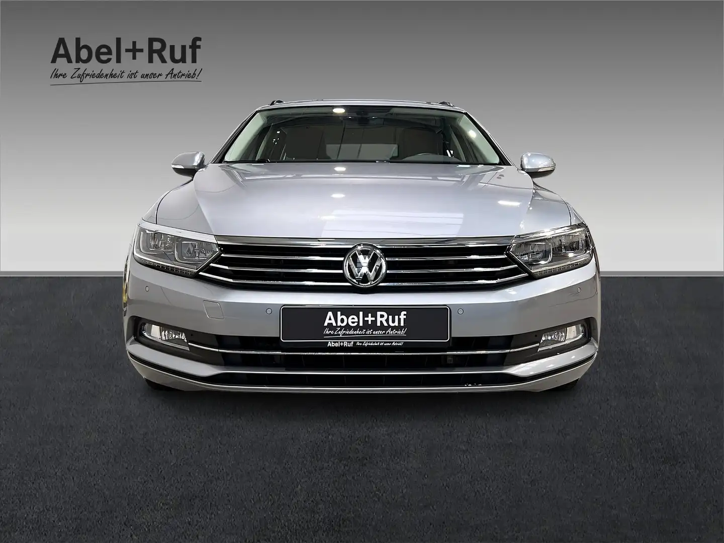 Volkswagen Passat Variant 2.0 TDI BMT Comfortline+Kame+AHK Silber - 2