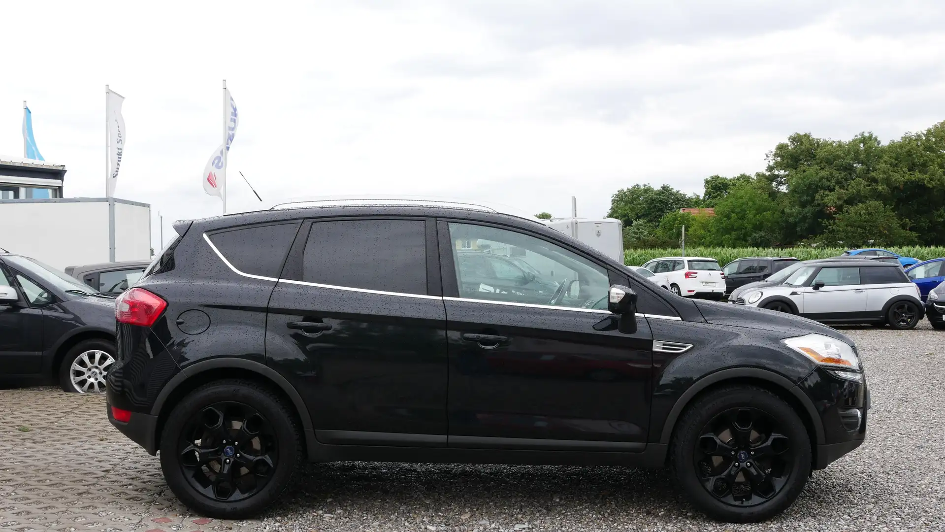 Ford Kuga Automatik Allrad Scheckheft Tempo Sitzheiz. Klima Noir - 2