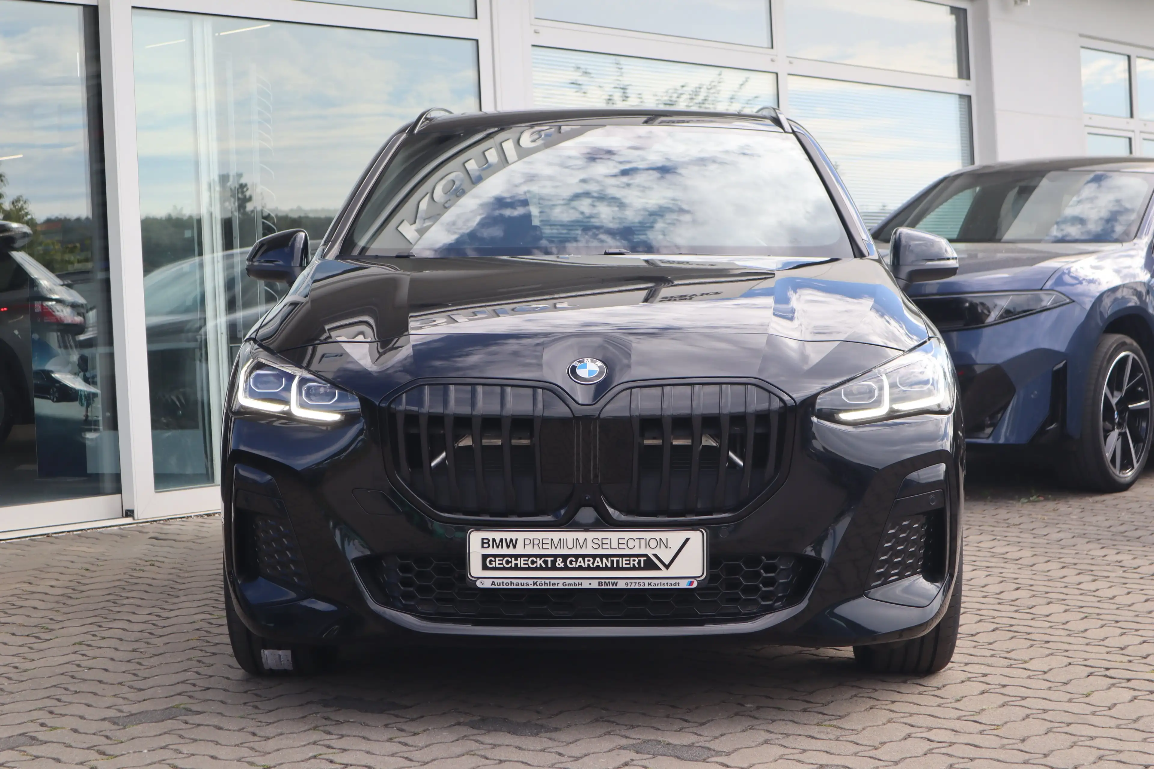 BMW 223 i xDrive Active Tourer — photo 2
