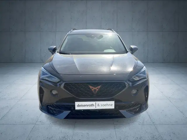 Cupra Formentor view 8