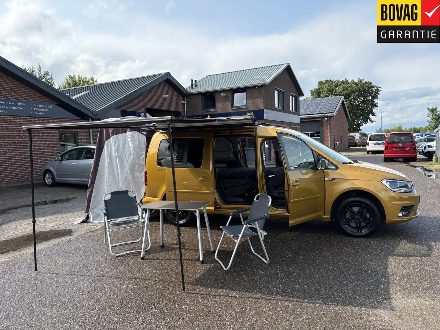Volkswagen Caddy Maxi 1.4 TSI BEACH 5p 96kw DSG Life Camper ( Bed, Amarillo - 1