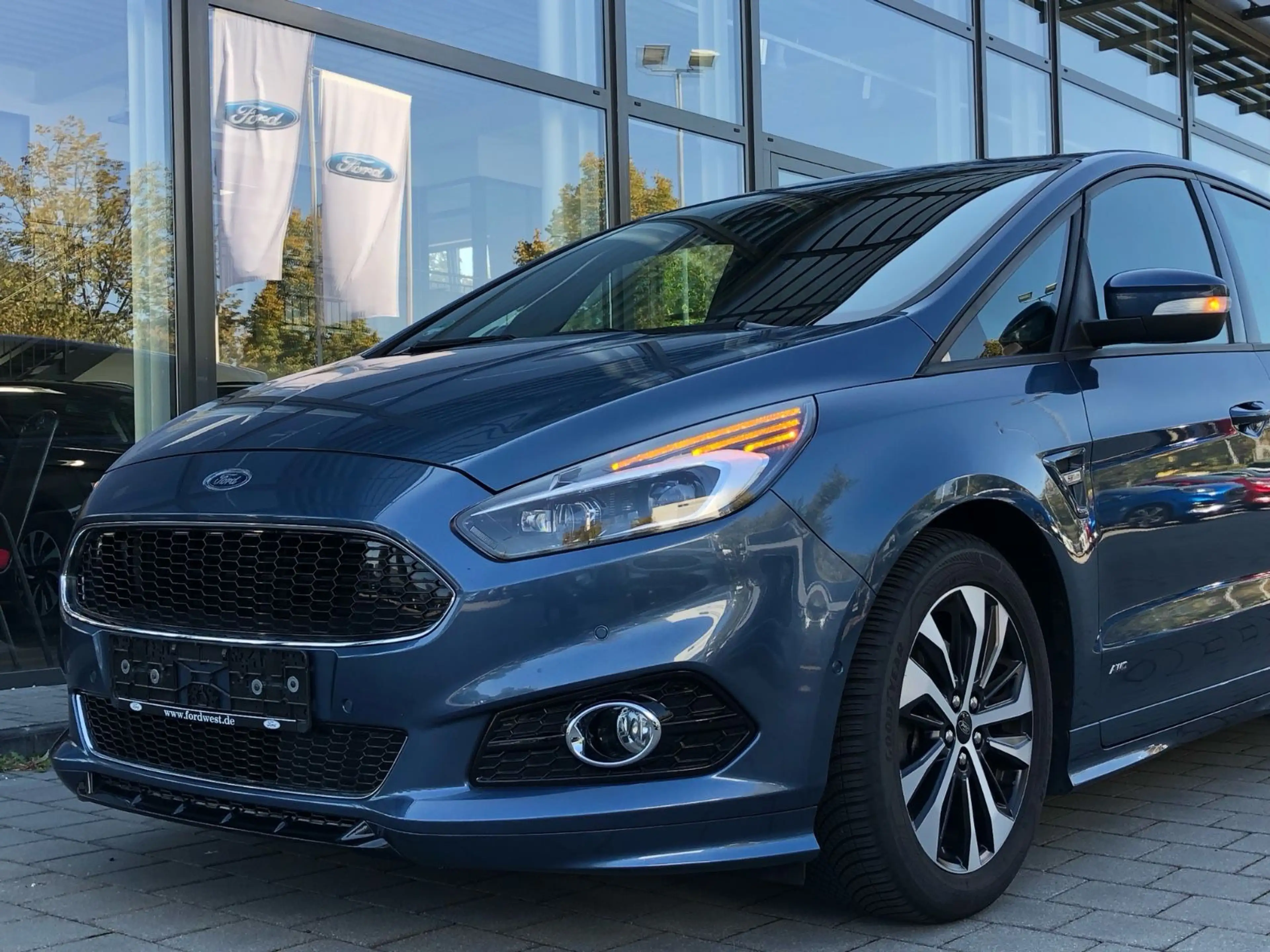 Ford S-Max 783 S-Max 2.0 EcoBlue Automatik AWD ST-Line — photo 3