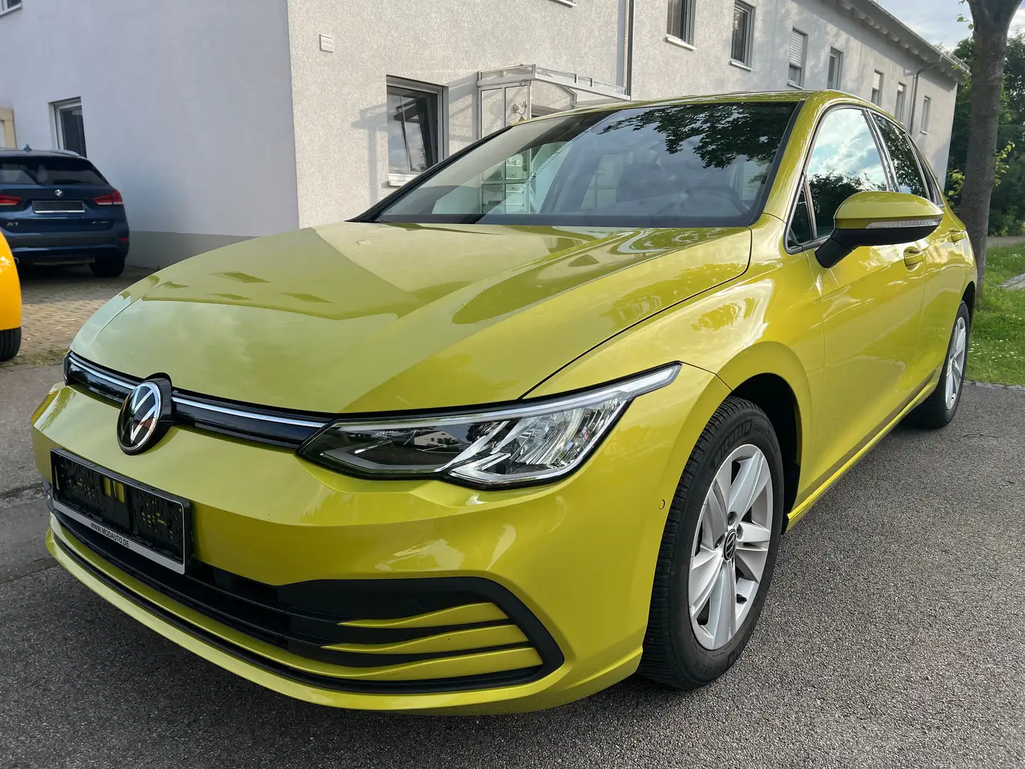 Volkswagen Golf 8 VIII 1.5 TSI OPF Life Navi, LED, SHZ Gelb - 2
