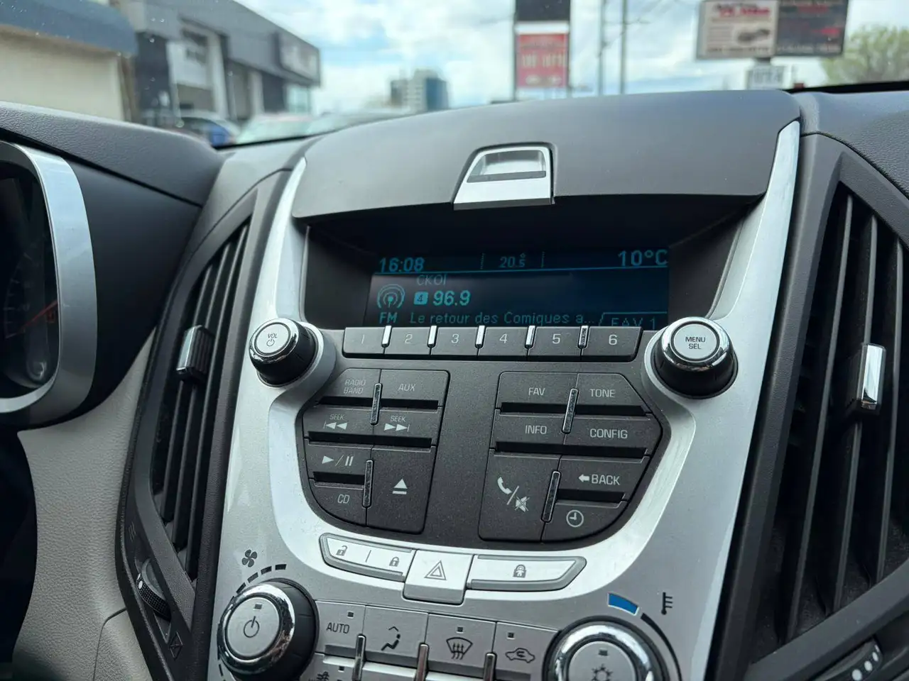 Chevrolet Equinox снимка Chevrolet Equinox