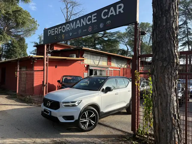 Volvo XC40 XC40 T3 Geartronic R-design