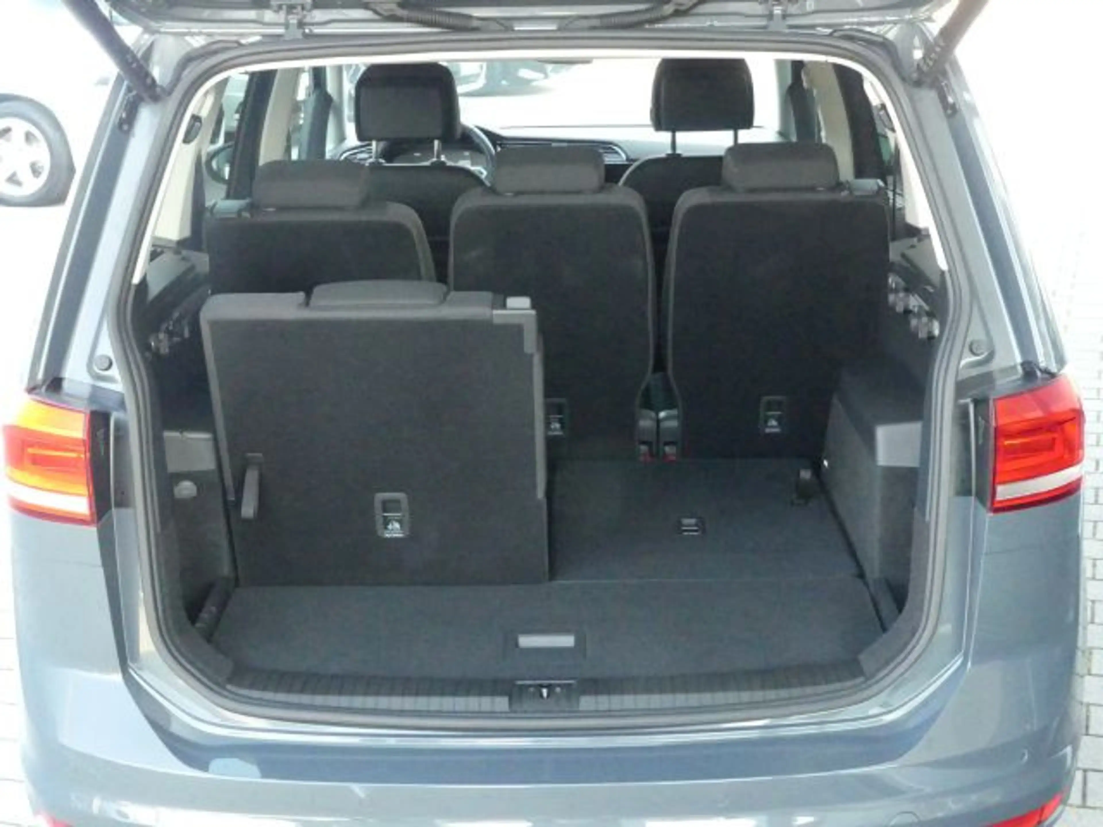 Volkswagen Touran 2.0 TDI Comf.line°ACC°AHK°Rfcam°Winterpak — photo 7