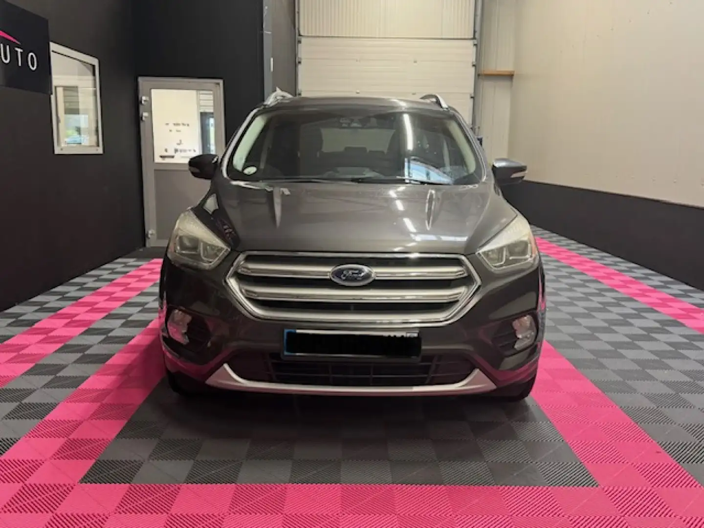 Ford Kuga Kuga 2.0 TDCi 150 S\u0026amp;S 4x2 BVM6 Titanium Weiß - 2