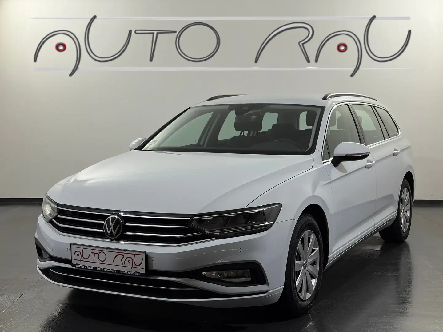 Volkswagen Passat Variant 2.0 TDI SCR Business DSG *AHK*360CAM*ACC* Weiß - 1