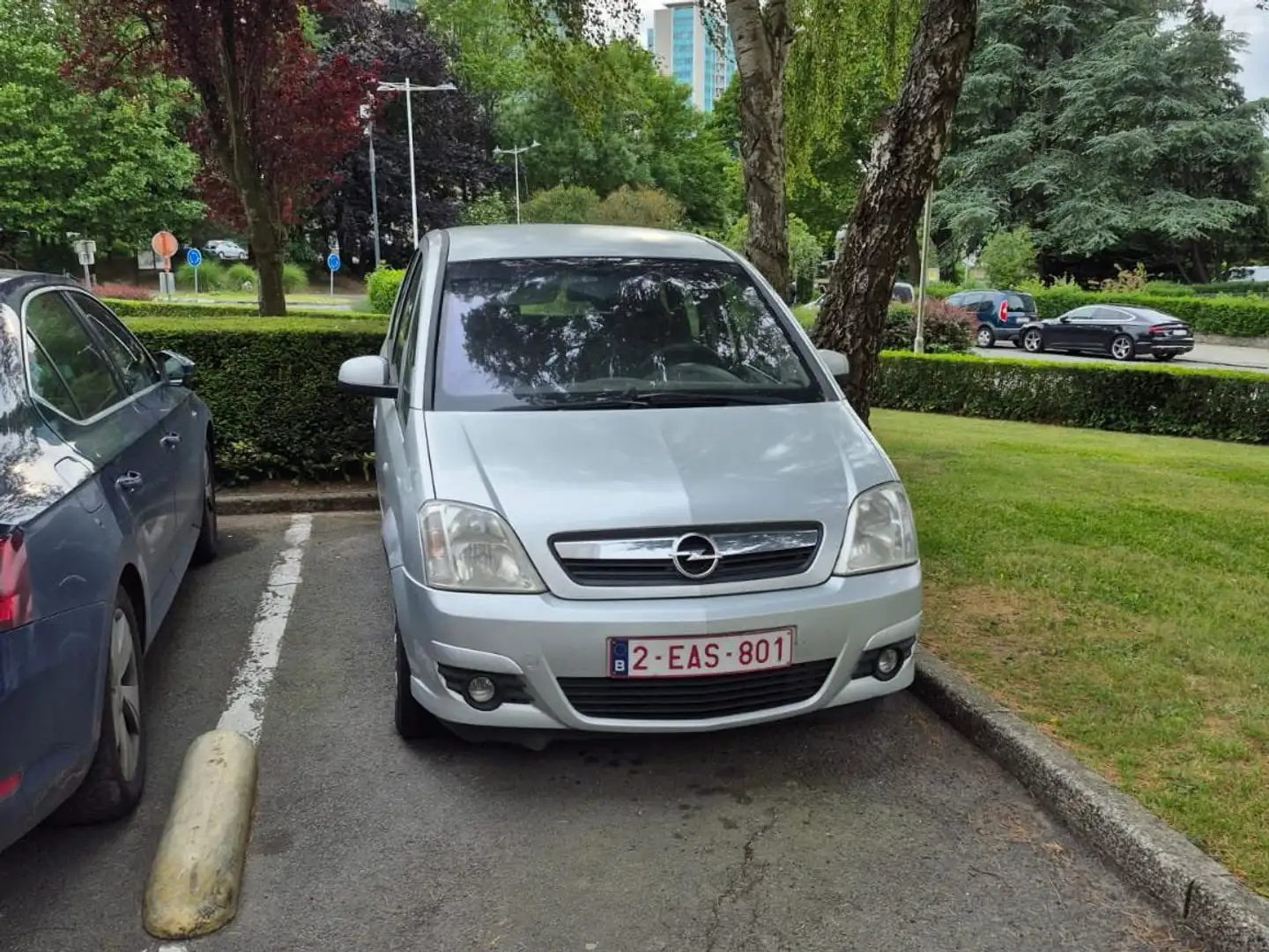 Opel Meriva Meriva 1.6i Cosmo Easytronic Grijs - 1
