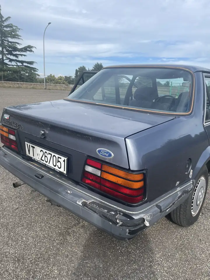 Ford Orion 1.4 Ghia 75cv 5m, foto 12