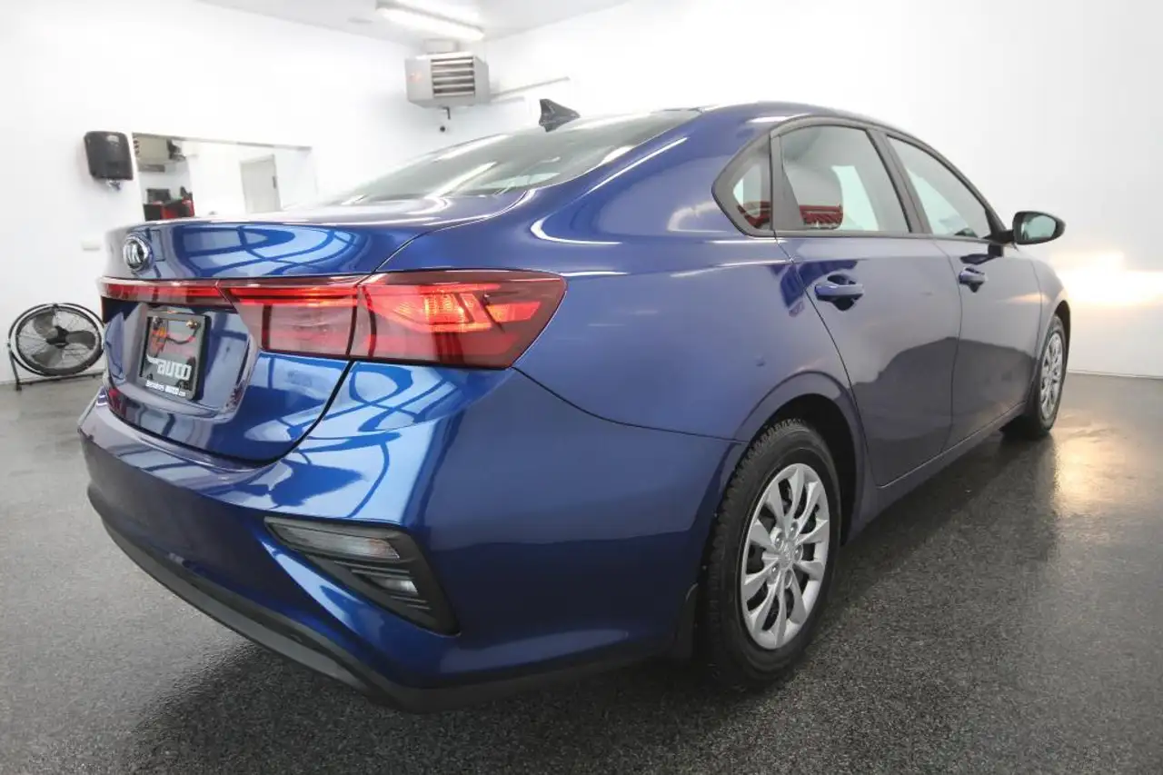 Kia Forte снимка Kia Forte