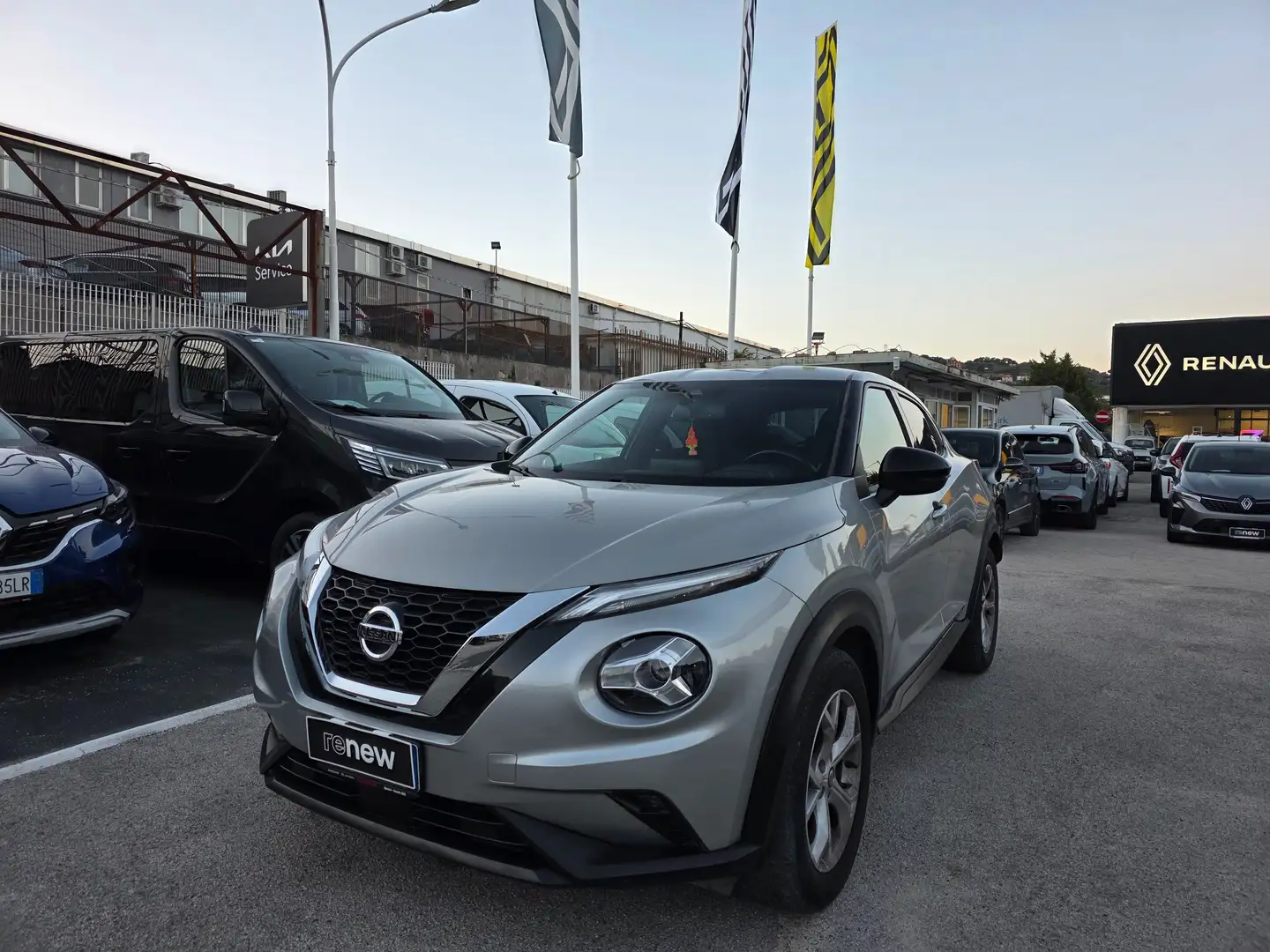 Nissan Juke Juke 1.0 dig-t N-Connecta 114cv Argento - 1