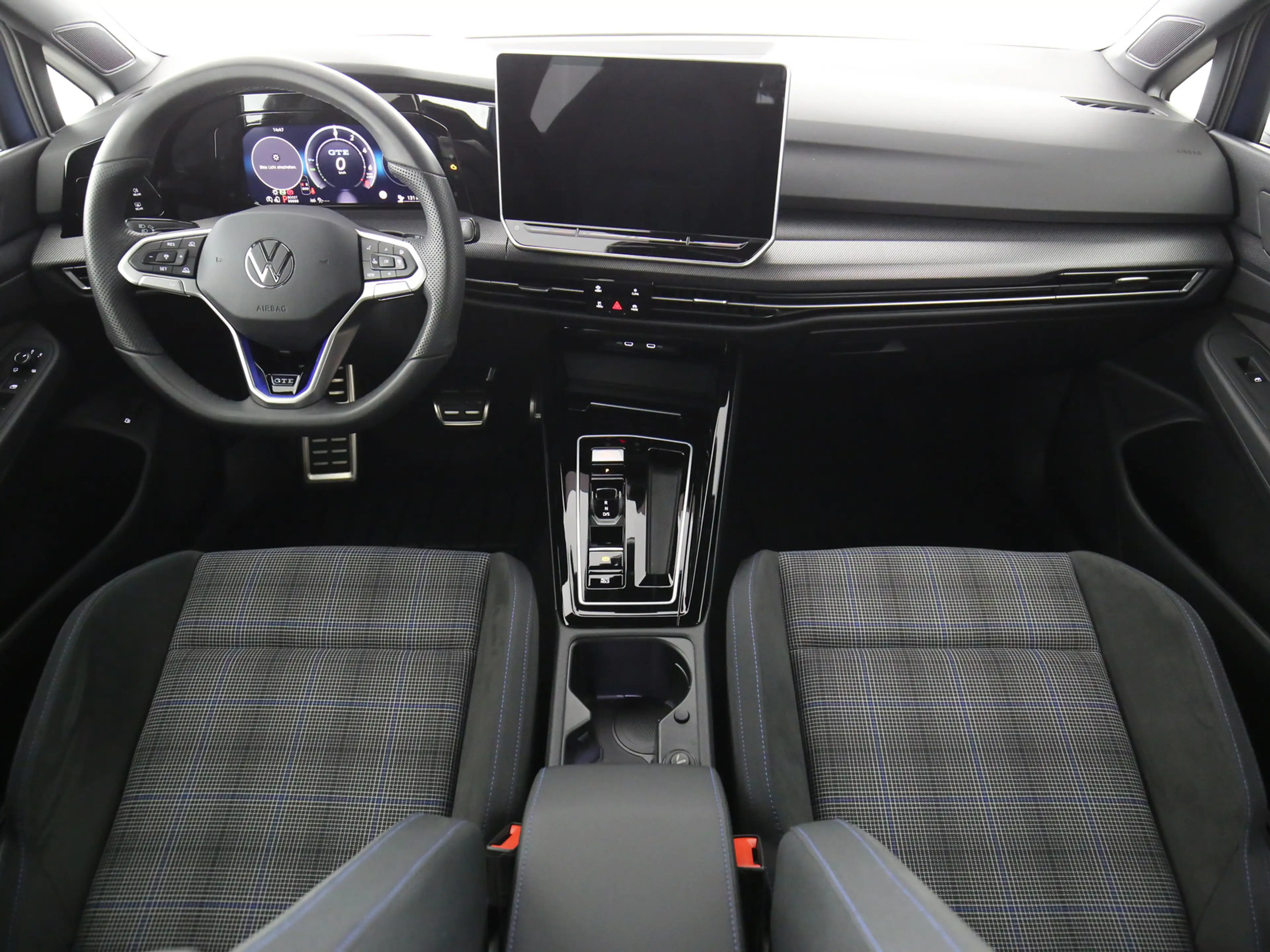 Volkswagen Golf GTE 1,5 l eHybrid DSG eHybrid 200 kW GTE — photo 15