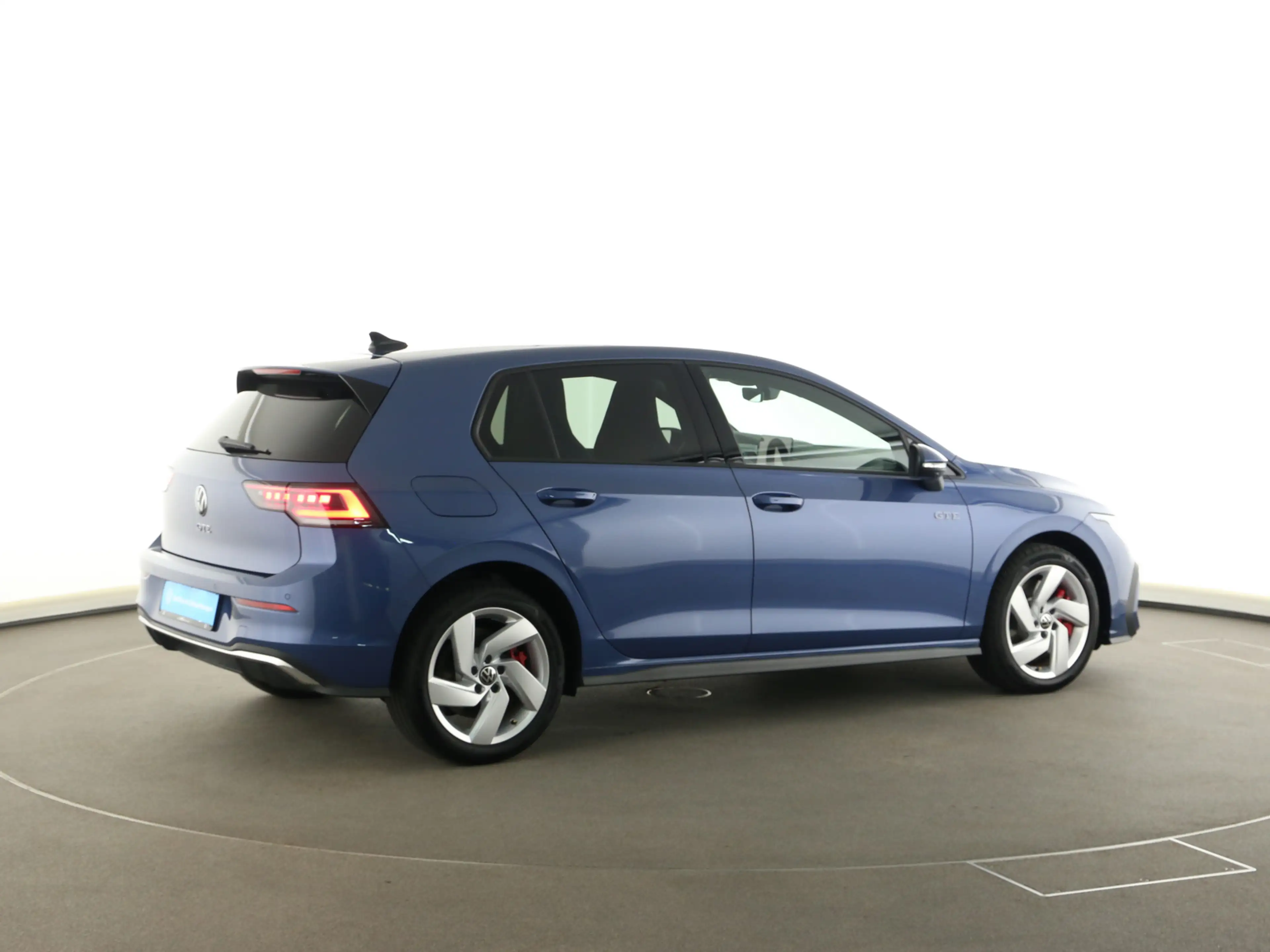 Volkswagen Golf GTE 1,5 l eHybrid DSG eHybrid 200 kW GTE — photo 7
