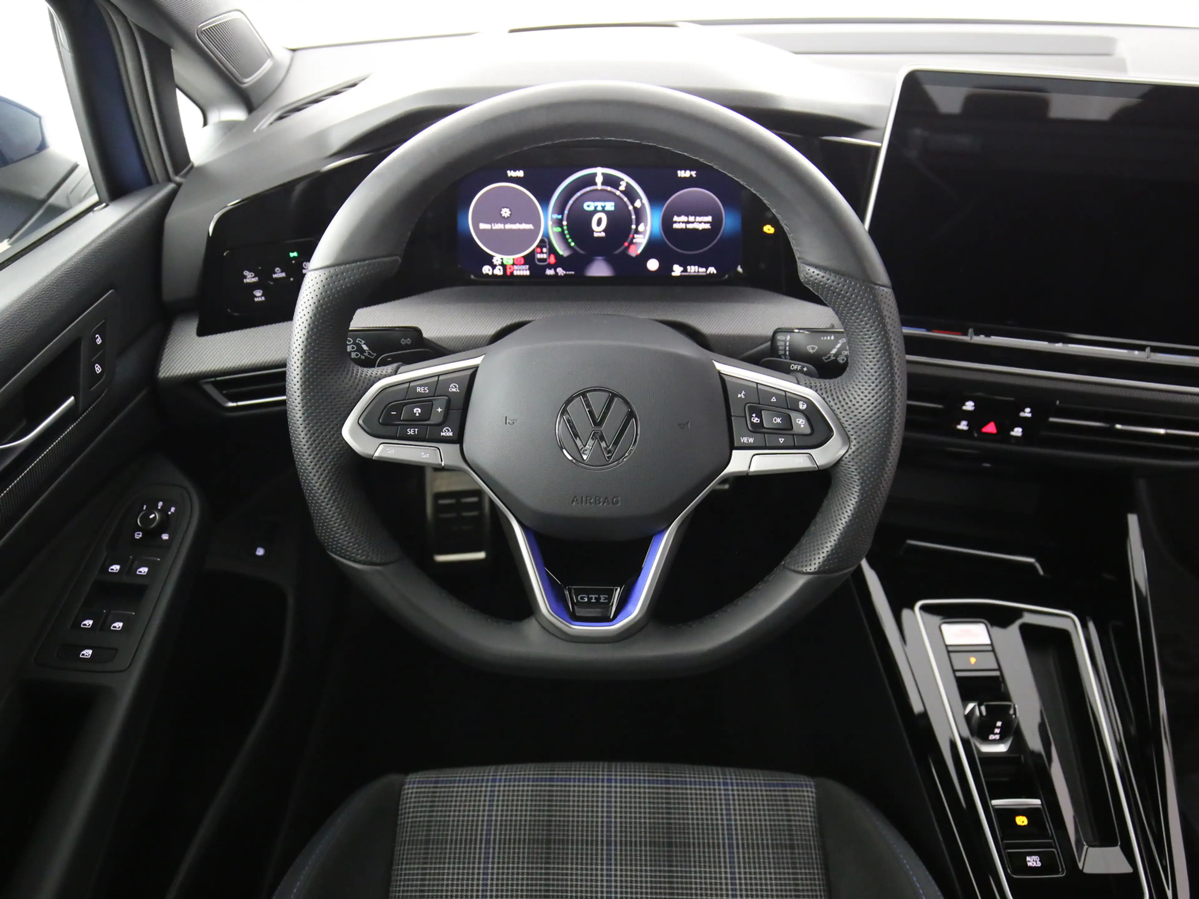 Volkswagen Golf GTE 1,5 l eHybrid DSG eHybrid 200 kW GTE — photo 14
