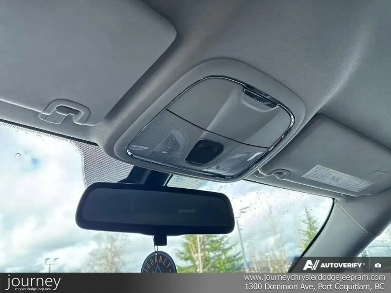 Jeep Cherokee снимка Jeep Cherokee