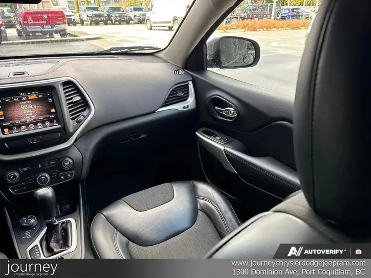 Jeep Cherokee снимка Jeep Cherokee