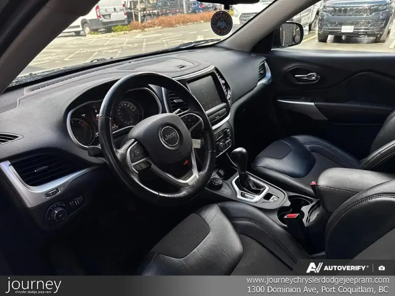 Jeep Cherokee снимка Jeep Cherokee