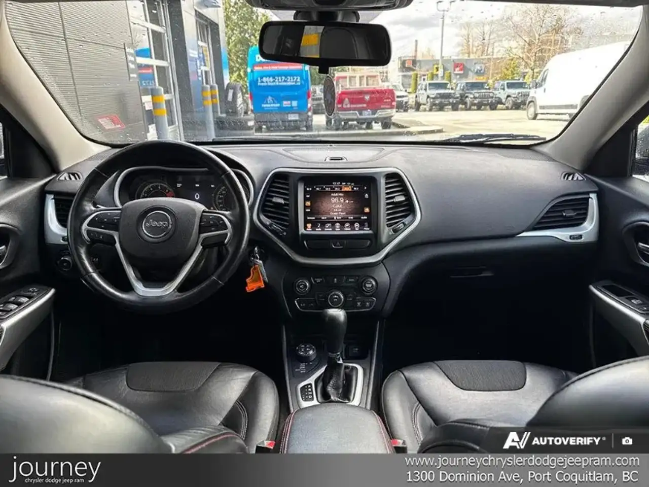 Jeep Cherokee снимка Jeep Cherokee