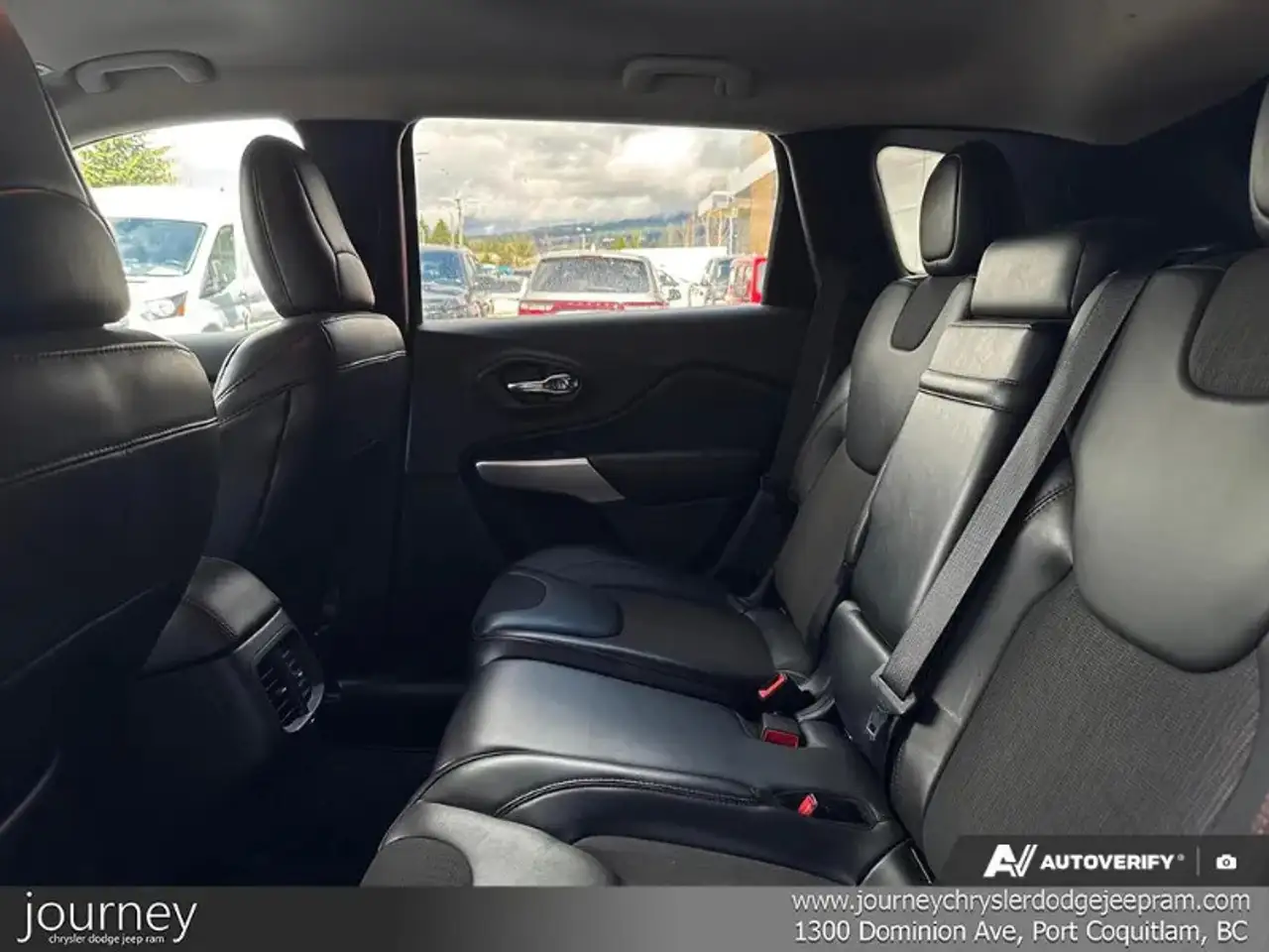 Jeep Cherokee снимка Jeep Cherokee
