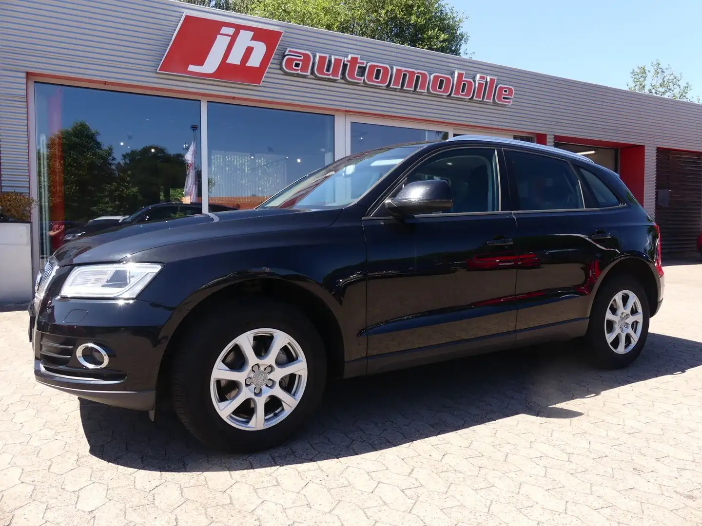 Audi Q5 2.0 TDI quattro*AHK*Xenon*Leder*Keyless*SHZ Noir - 1