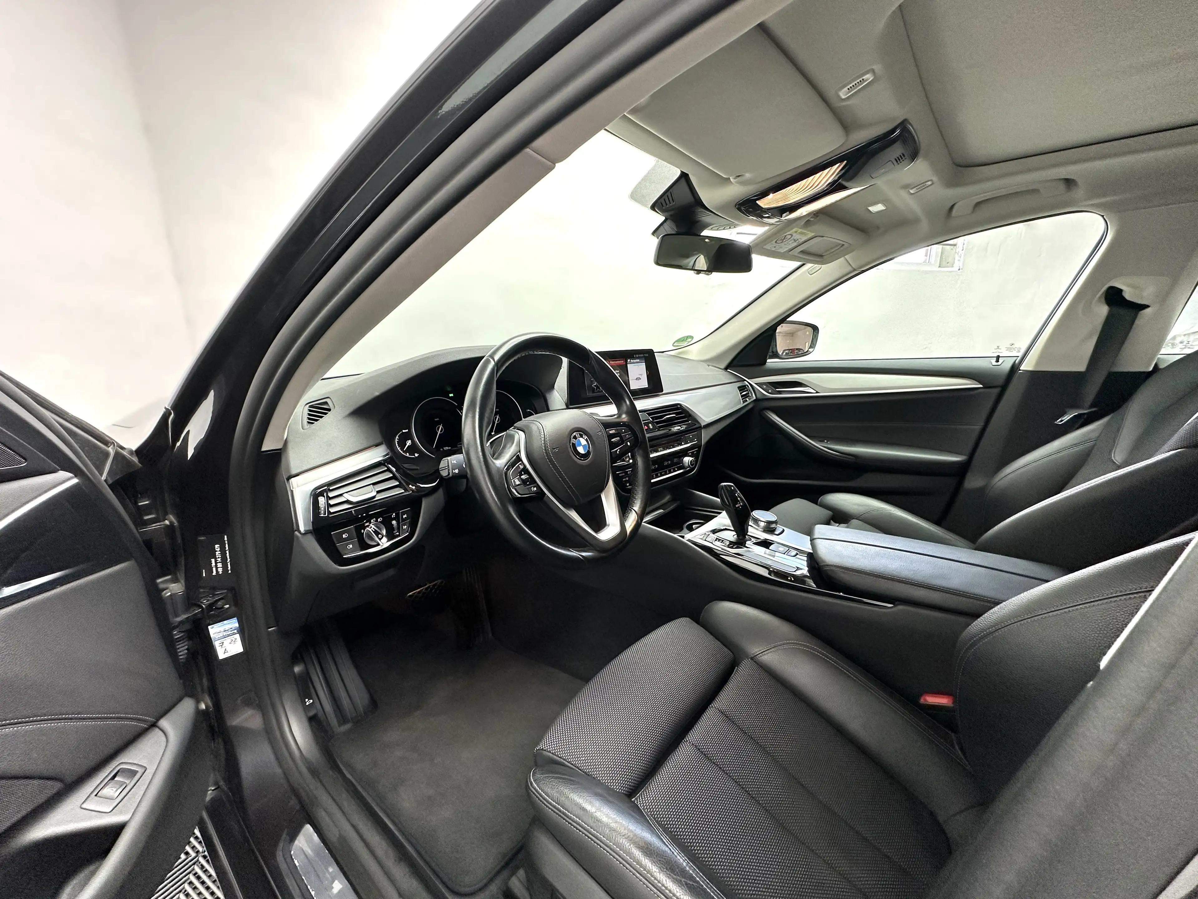 BMW 525 525 d Sportline Pano LED Service neu — photo 7