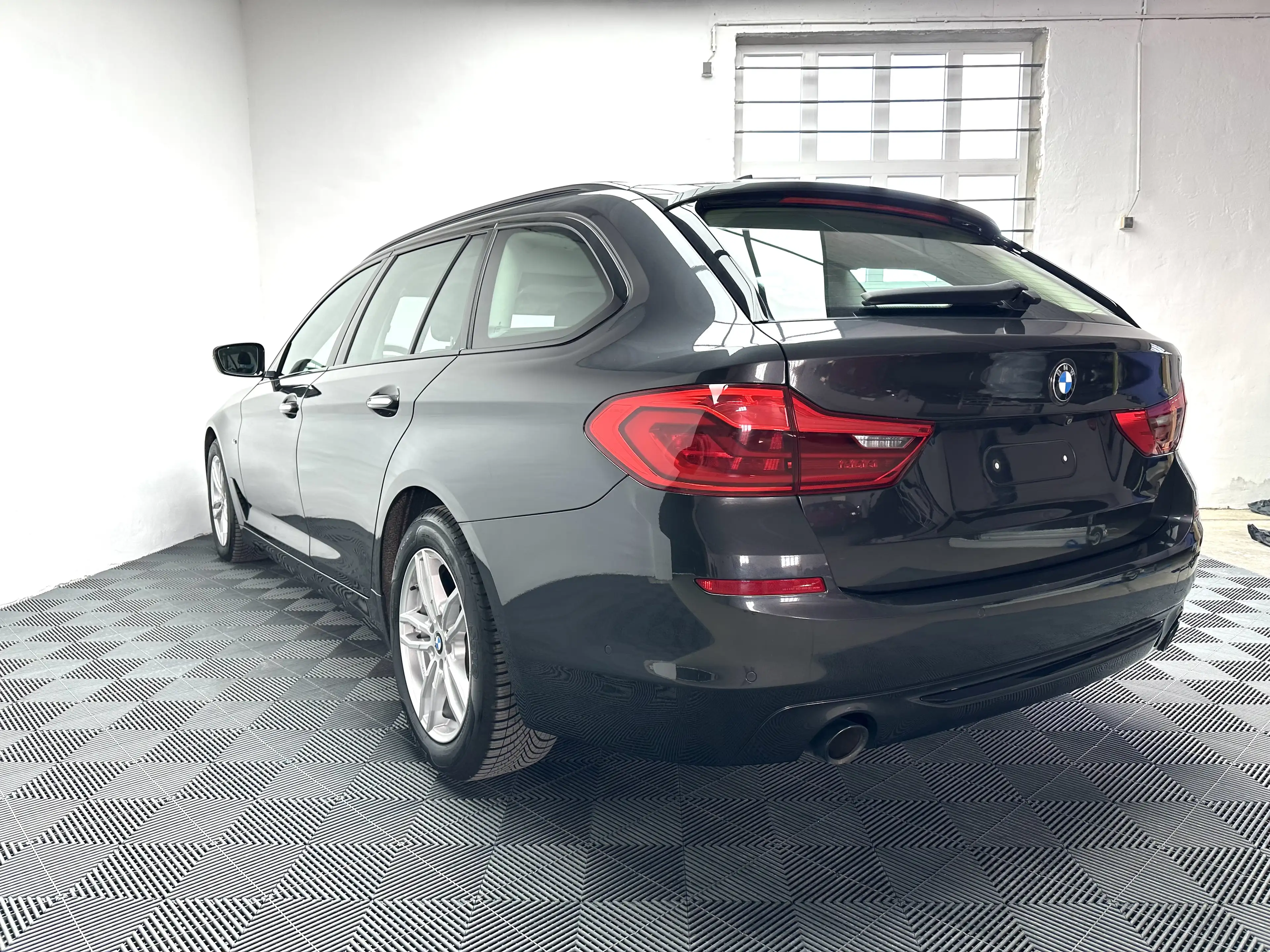 BMW 525 525 d Sportline Pano LED Service neu — photo 5