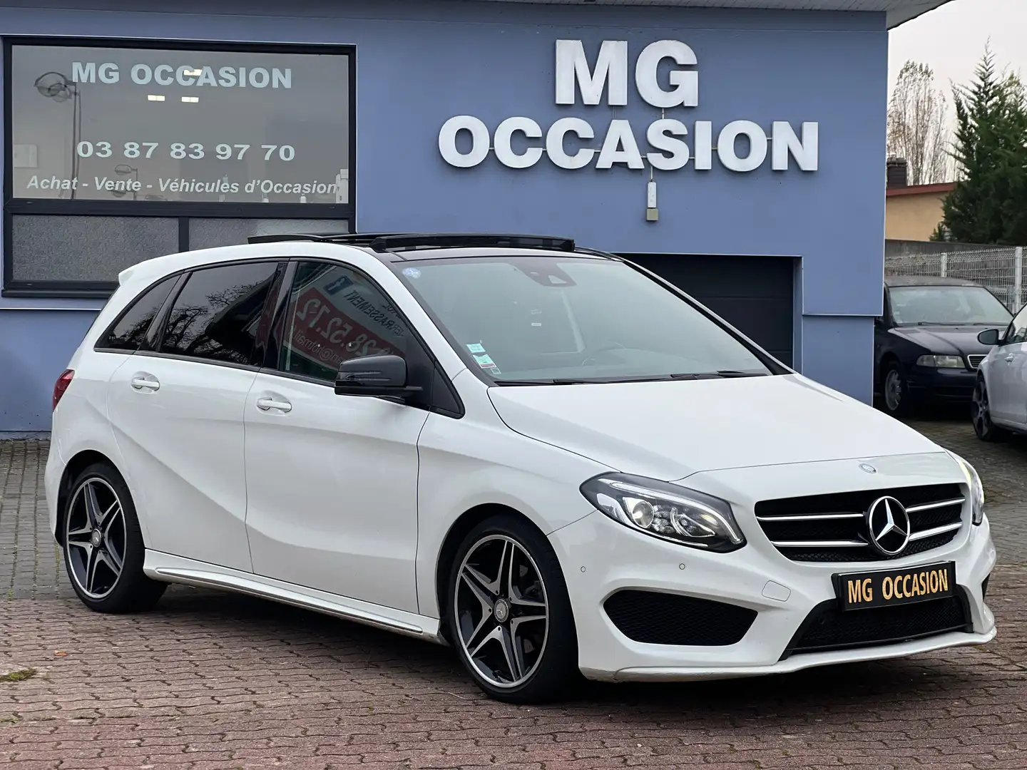 Mercedes-Benz B 200 Classe   Sport 7-G DCT A PACK AMG Blanc - 2