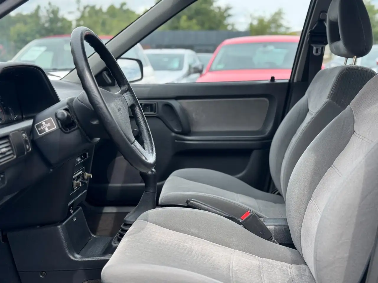 Mazda 323 1.Hand/Wenig Kilometer, foto 9
