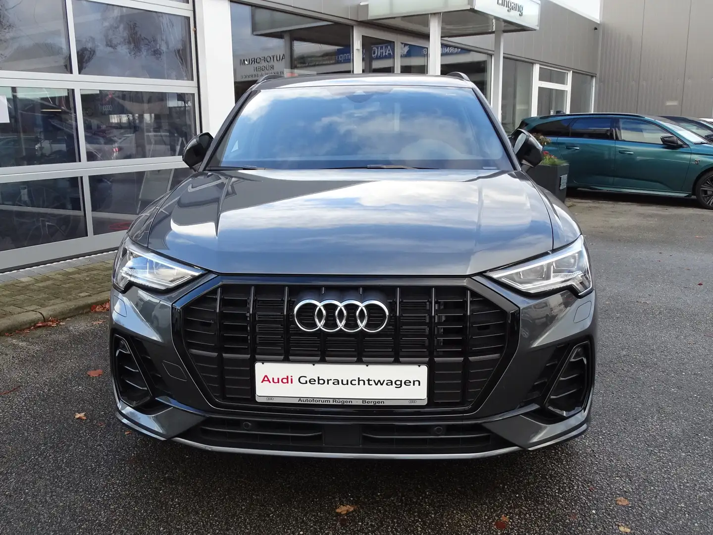 Audi Q3 35 TDI S line Grau - 1