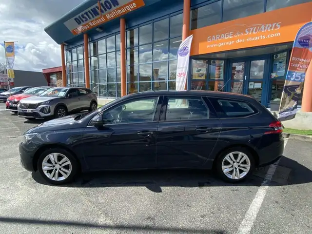Peugeot 308 view 3