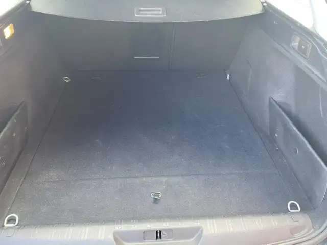 Peugeot 308 view 8