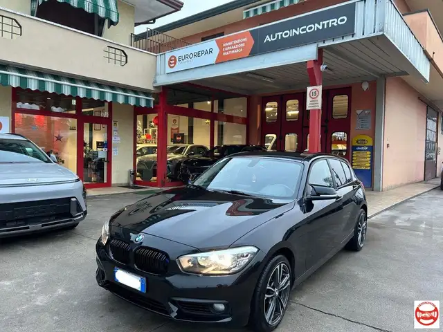BMW 118 118d Advantage 5p auto